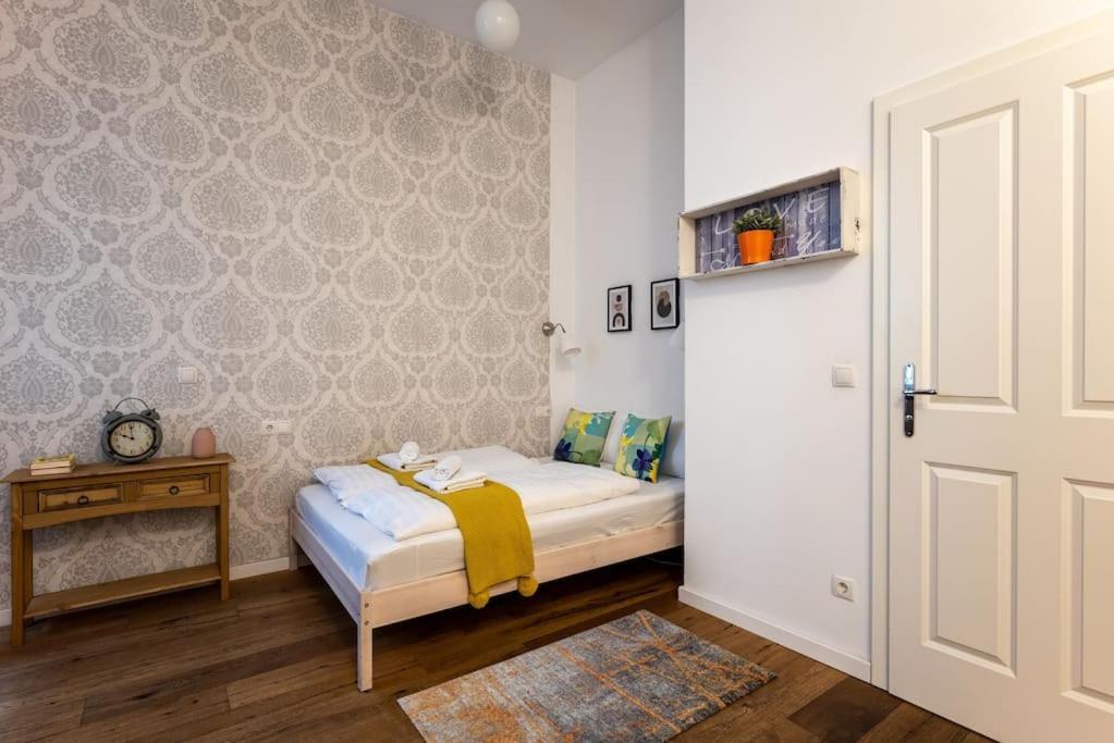 וינה Compact Studio Near Center By Hm מראה חיצוני תמונה